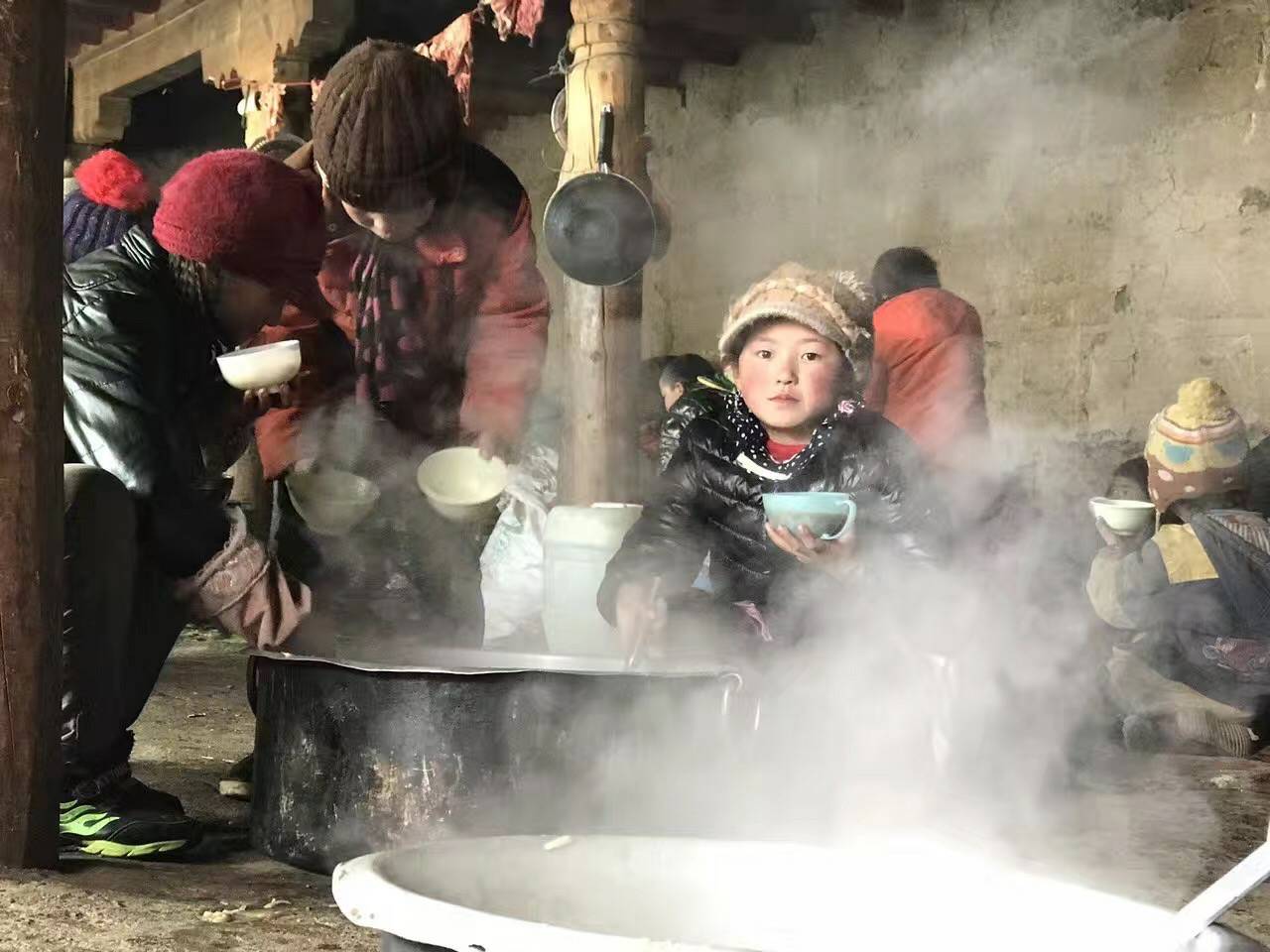 开云网页版-开云中国公益回顾丨家国同欢月同圆 温暖满载甘孜州(图10)